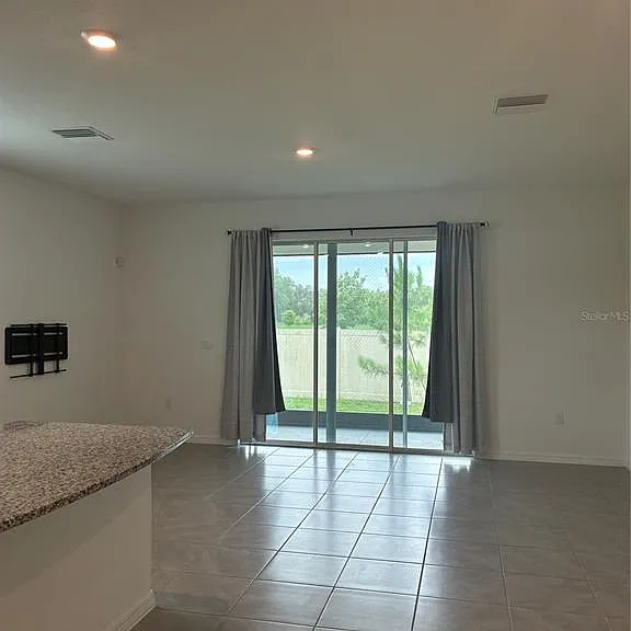1550 Ranchette Rd — Photo 4