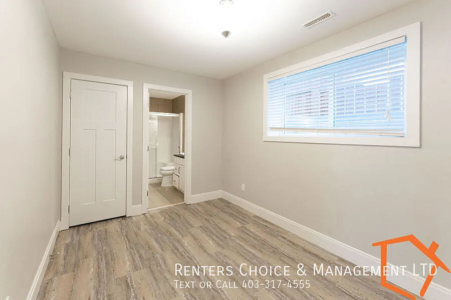 2 Bedroom Basement Suite, Insuite Laundry, Assigned Parking — Photo 4
