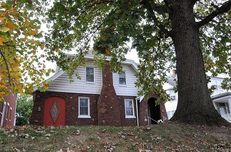 1st image of 2221 Jefferson Ave