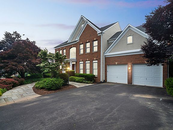 2nd image of 15133 Rollinmead Dr