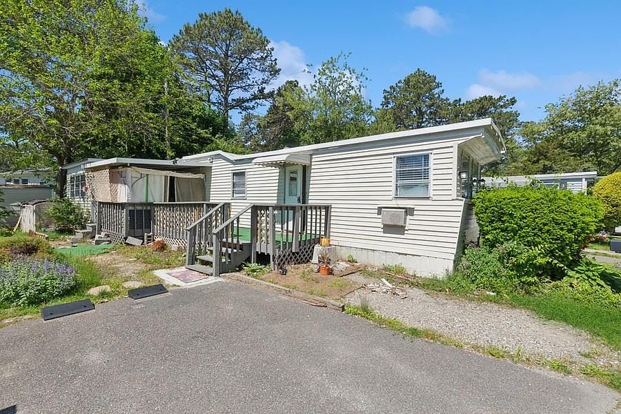 1st image of 525-C7 Riverleigh Avenue