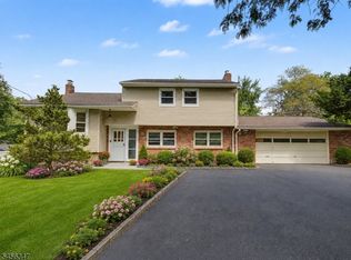 11 Dolly Dr, Parsippany, NJ 07054