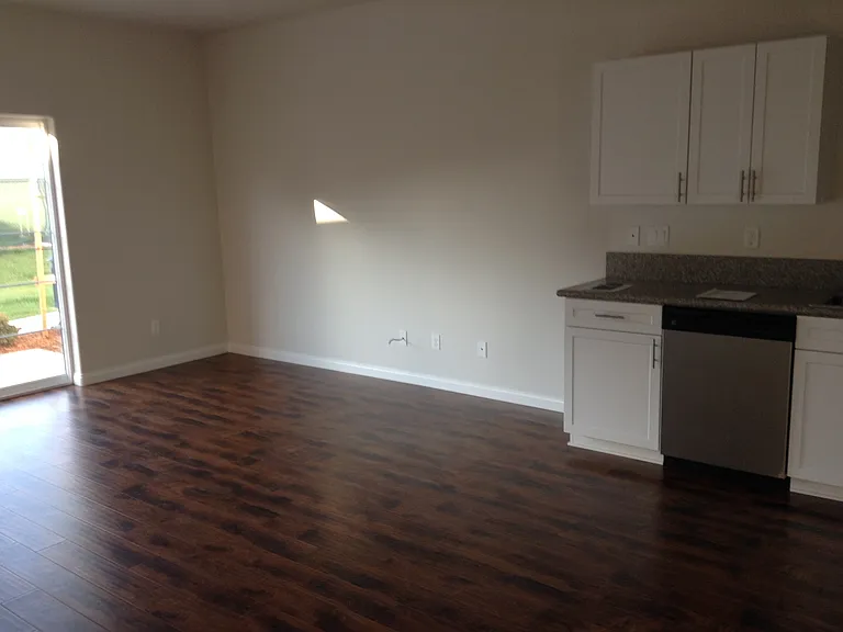 866 Lawrence Dr — Photo 3