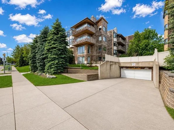3719 B E 49th St NW #401, Calgary, AB T3A 2E3