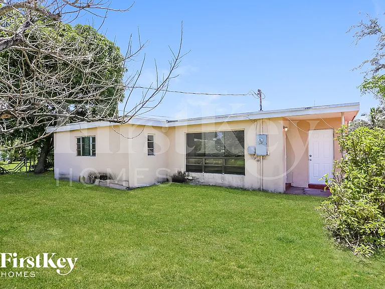 731 NW 175th Dr — Photo 14