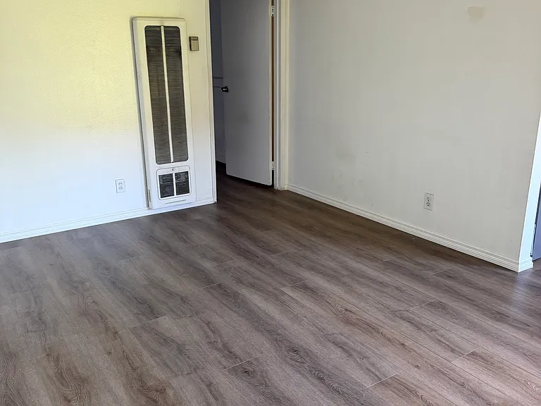 4515 Cypress Ave #B — Photo 26