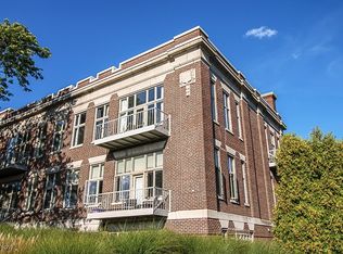 1000 2nd St UNIT 305, Fairport Harbor, OH 44077