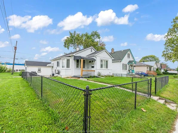 2597 Alexis Rd, Windsor, ON N8W 3Z6