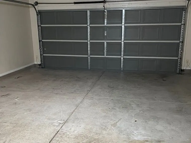 2057 W Silver Meadow Pl — Photo 10