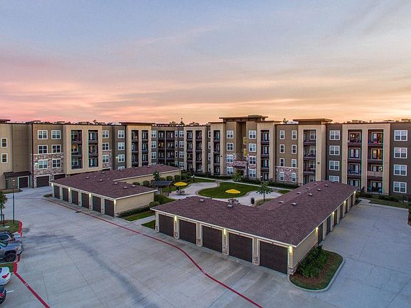 3rd image of 13920 Mandolin Dr #2424