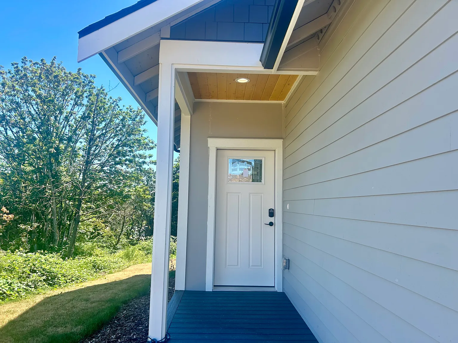 4 bed, 2.5 bath, 1790 sqft, $3,300 — Photo 4