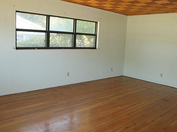 5th image of 3555 Dunwoody Dr