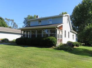 82 E Division Rd, Valparaiso, IN 46383