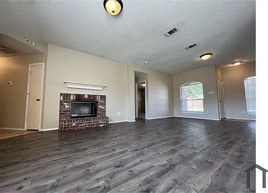 4th image of 2709 Bent Brook Dr