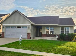 369 Raleigh Ln, Marion, IA 52302