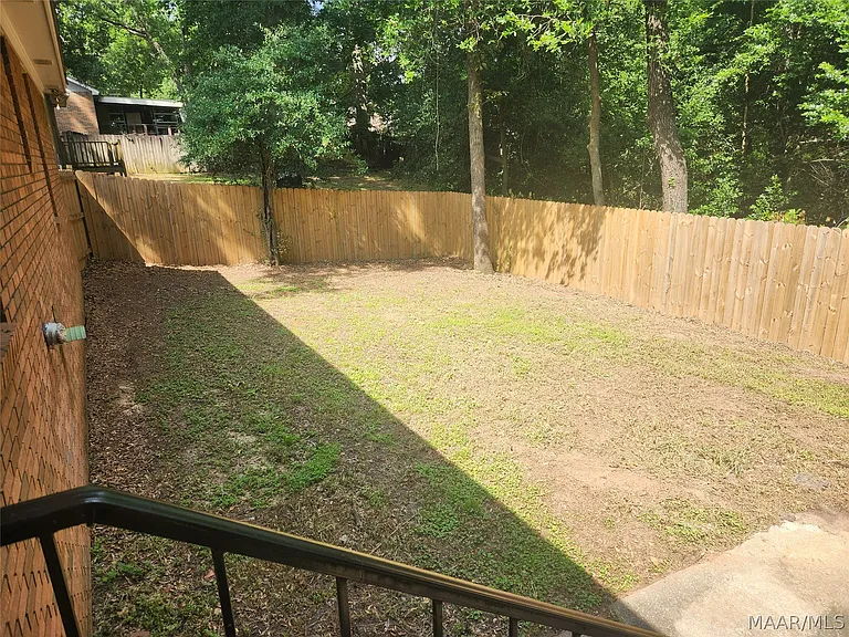 1214 Camellia Woods Ct — Photo 32