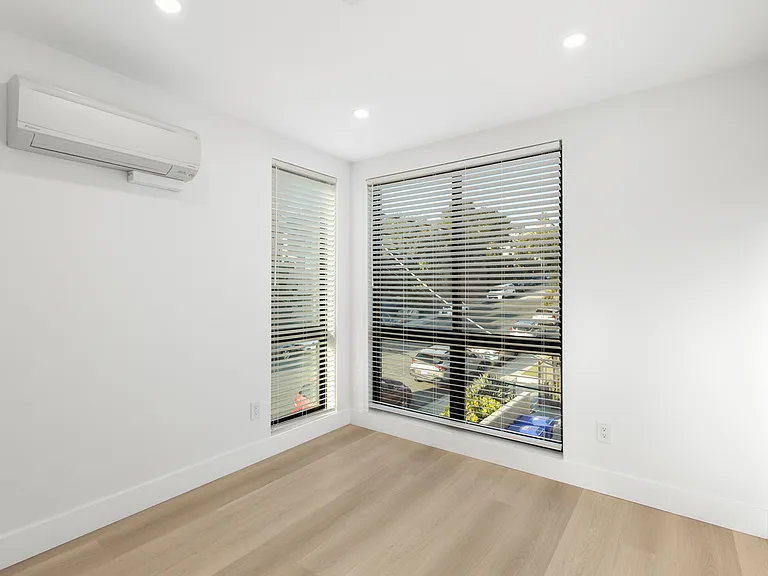 5727 Lauretta St #3 — Photo 8
