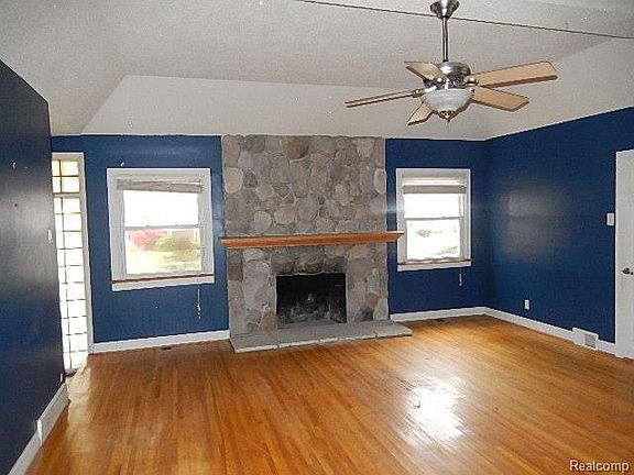 5th image of 15210 Anne Ave
