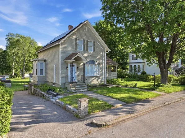 11 Glover St, Southbridge, MA 01550