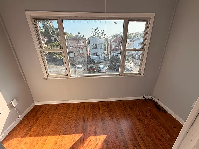 44 Stegman St #2E — Photo 2
