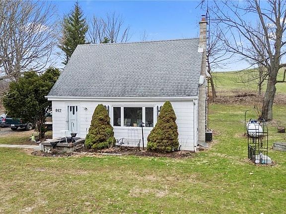 5th image of 867 Jerseyville Rd W