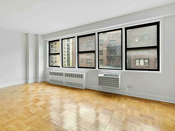 4th image of 200 E 15th St APT 5K