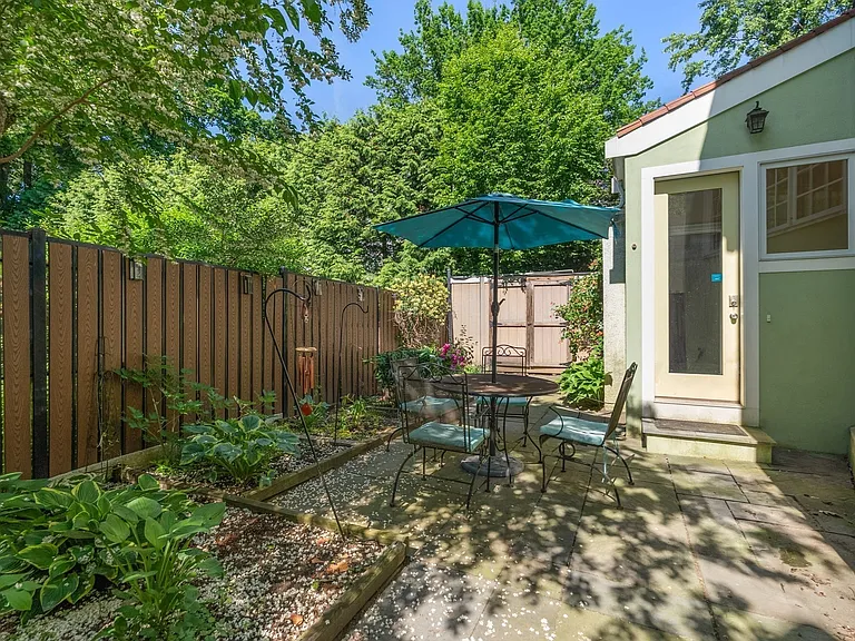 4 Gracewood Park — Photo 32