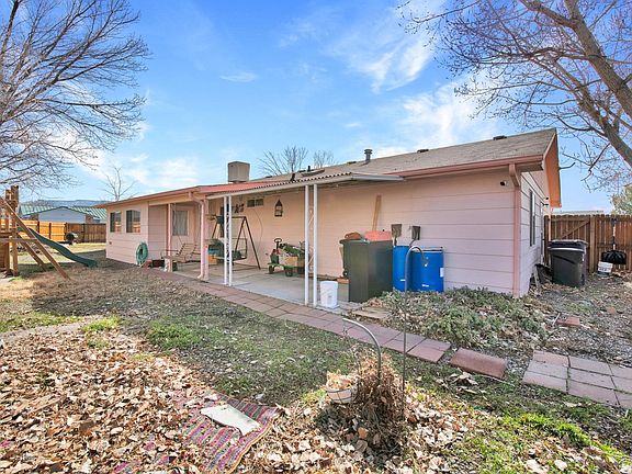 2nd image of 3050 Lancelot Pl