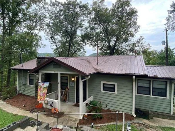 570 River Hill Dr, Adger, AL 35006