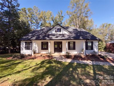 8807 Crestwood Dr, Mount Pleasant, NC, 28124