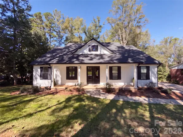 8807 Crestwood Dr, Mount Pleasant, NC 28124