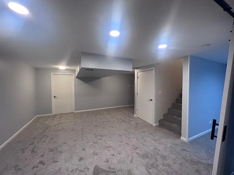 886 Swallow St — Photo 19