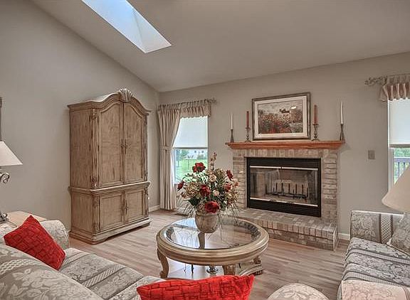 5th image of 504 Diamond Head Dr