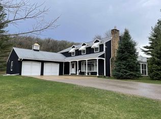 8899 Airport Rd, Cross Plains, WI 53528