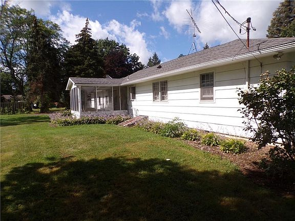 3rd image of 92 Lynnwood Dr