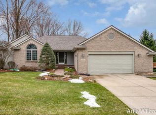 4482 Orchard Creek Dr SE, Kentwood, MI 49546
