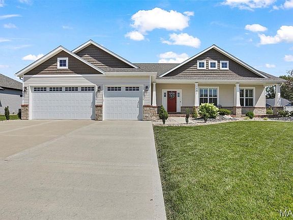 3rd image of 1483 Guilford Pl