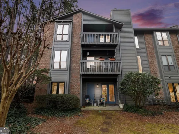 320 Tuxworth Cir, Decatur, GA 30033