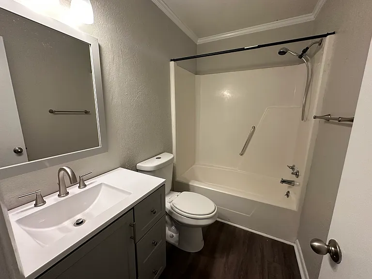 1439 Winding Way Dr — Photo 9