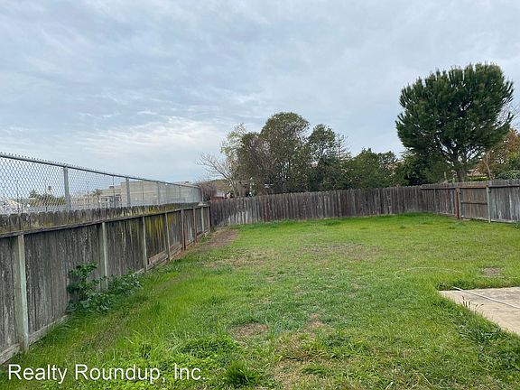 3rd image of 252 Camellia Way