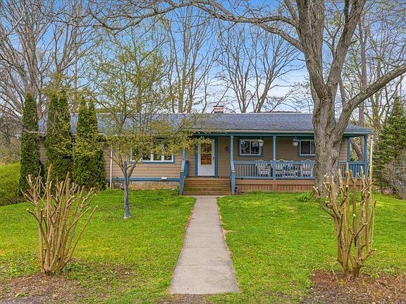 2nd image of 45 Woodcrest Way