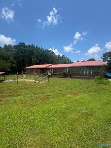 127 Double Creek Rd, Laceys Spring, AL, 35754