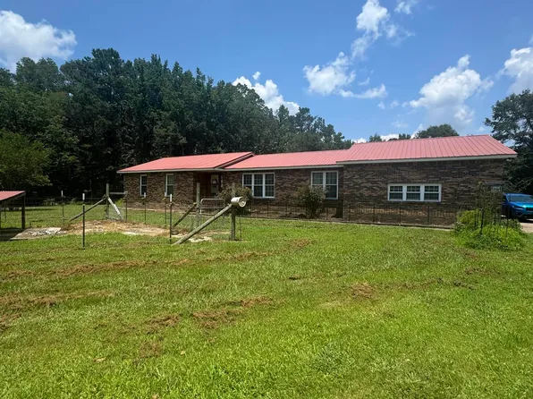 127 Double Creek Rd, Laceys Spring, AL 35754