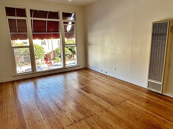 2nd image of 1781 Orchid Ave #211