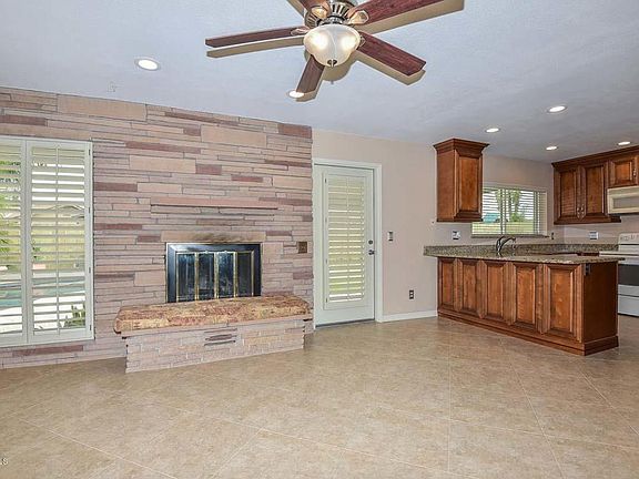 4th image of 5129 W Larkspur Dr