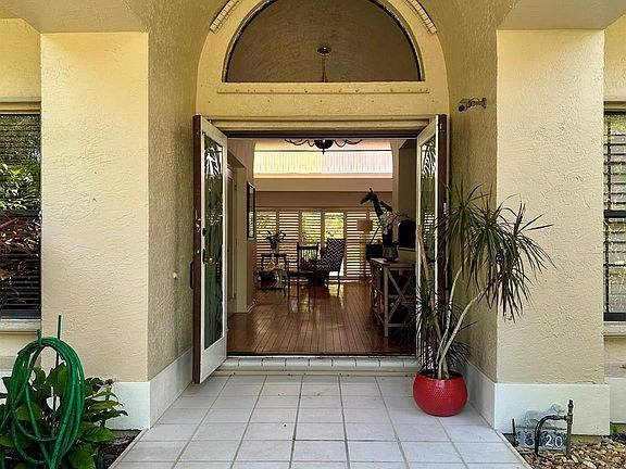 3rd image of 6620 N Woodridge Drive