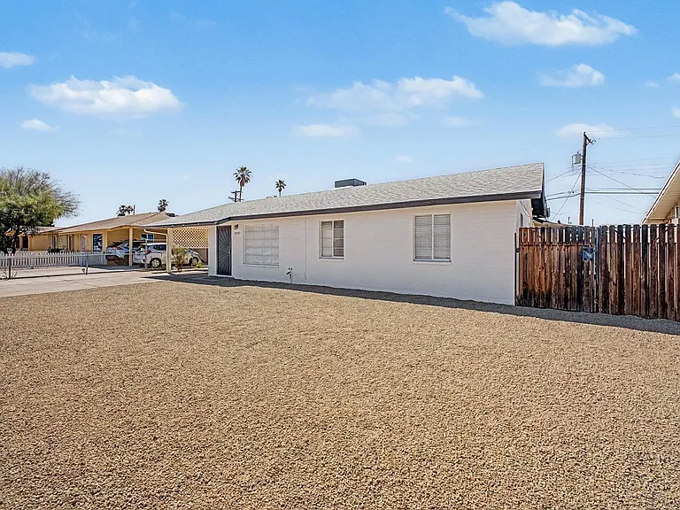3519 W Orchid Ln — Photo 2