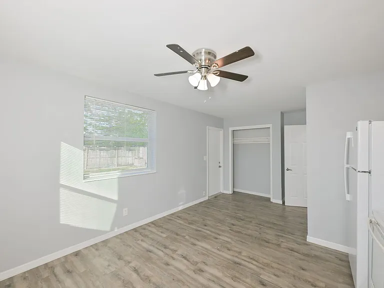 1956 McMullen Rd #2 — Photo 10