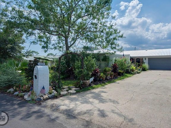 2nd image of 1119 Harbor Ln