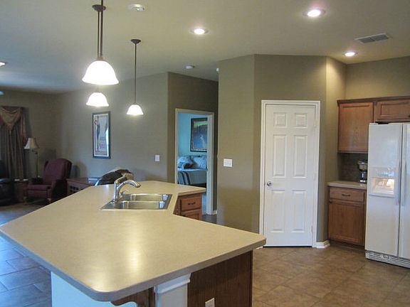 5th image of 105 Heritage Oak Ct